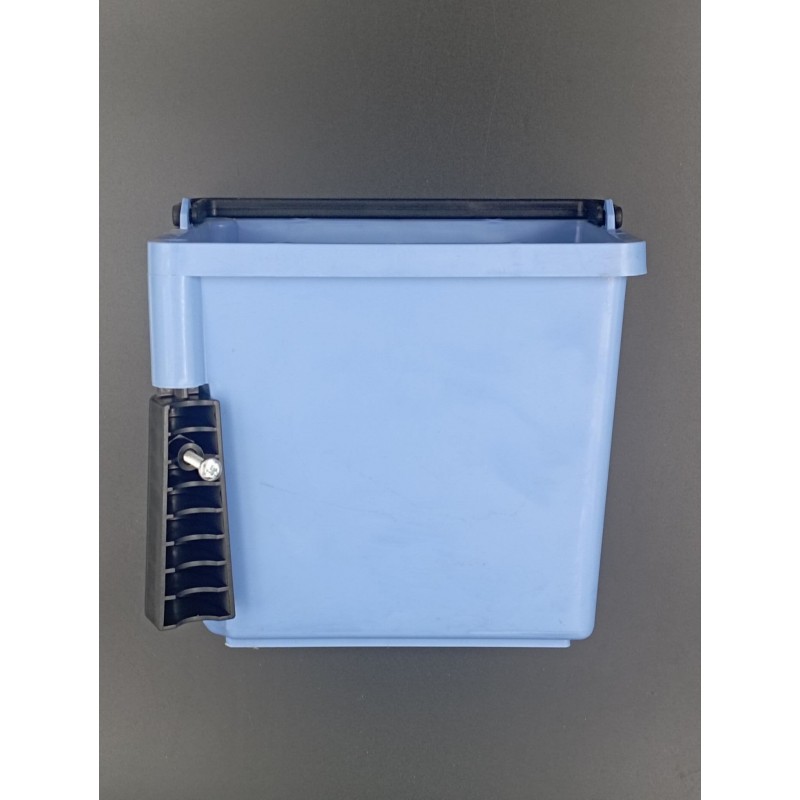 SEAU PIVOTANT NUMATIC BLEU AVEC KIT D'ACCROCHAGE