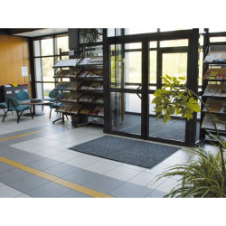 TAPIS ANTI-POUSSIERE FIGEAC GRIS 60X80CM POLYAMIDE SEMELLE PVC RENFORCE